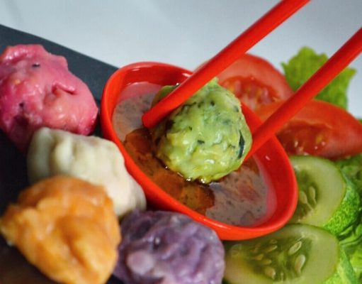 Siomay Pelangi : Inovasi Kuliner Lokal yang Bertahan Lewat Warna, Rasa, dan Kreativitas