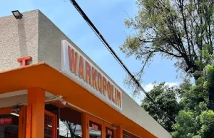 Ngopi & Ngobrol di Warkop Polim, Jakarta Selatan Warkop Poliim, Jakarta Selatan