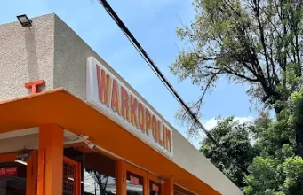 Ngopi & Ngobrol di Warkop Polim, Jakarta Selatan Warkop Poliim, Jakarta Selatan